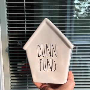 White Ceramic Dunn Fund House